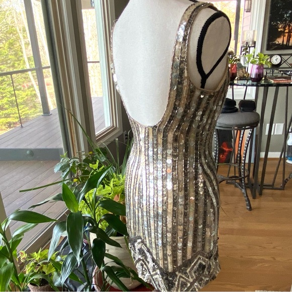 BEBE, Limited Edition⭐️FAB Sequined Party Dress⭐️STUNNING !🥂🍾NYE Perfect ! ♥️ - Picture 3 of 13